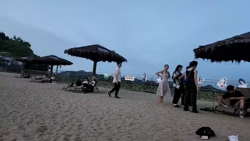 【2022-08-22 18点场】黑人毅：岛上玩几天