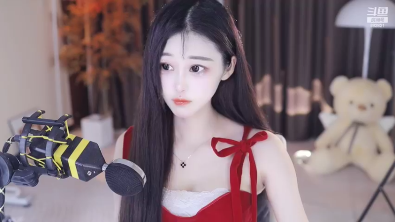 【2022-08-22 15点场】苏小懒38D：呆萌懒妹无敌 射手嘎嘎乱杀