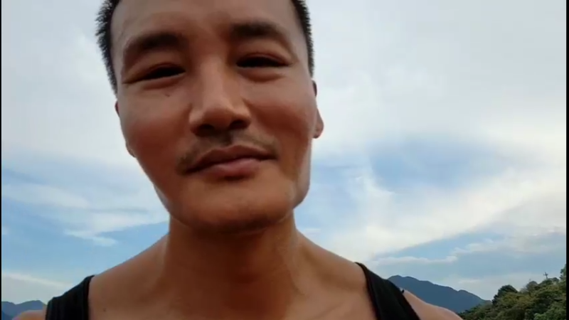 【2022-08-23 16点场】黑人毅：岛上玩几天