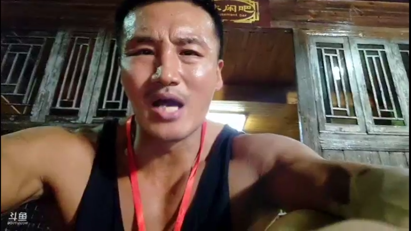 【2022-08-22 22点场】黑人毅：岛上玩几天