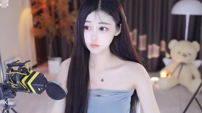 【2022-08-25 15点场】苏小懒38D：呆萌懒妹无敌 射手嘎嘎乱杀