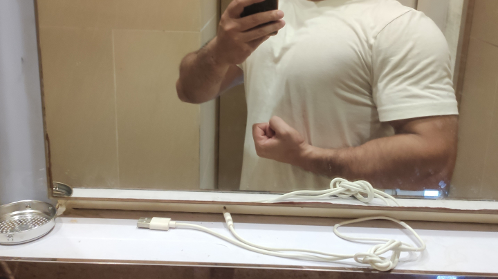 超用力练腿日。