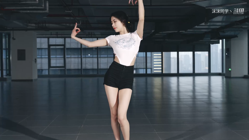【舞蹈】沫沫同学丶的精彩时刻 20220827 20点场
