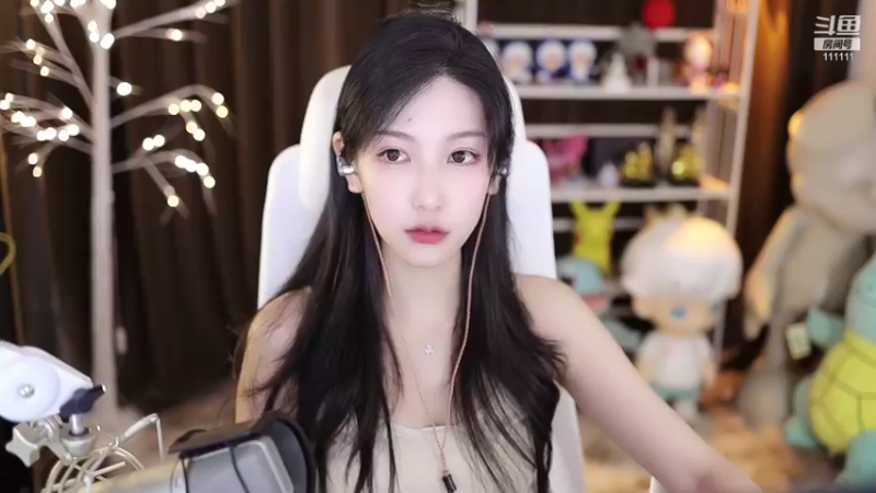 【2022-08-27 18点场】叶知秋Vanessa：秋：黄金双倍 越努力越幸运