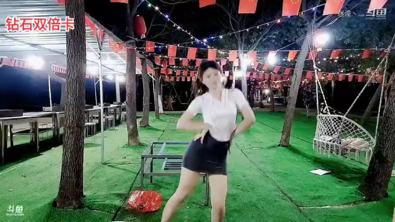 煊宝丶-502户外镜头舞蹈