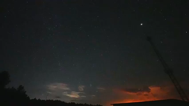 【2022-08-22 01点场】在线天文：丽江天文观测站的星空