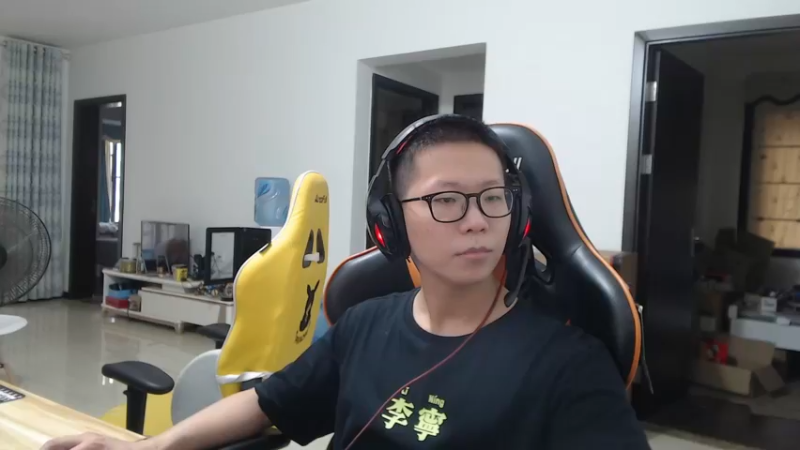 【2022-08-30 17点场】余小C真的很强：余小C：杀神归位，怒冲大师！