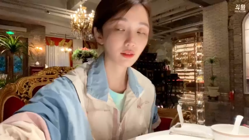 【2022-08-30 18点场】解说小鹿呀：来赢大冰箱了