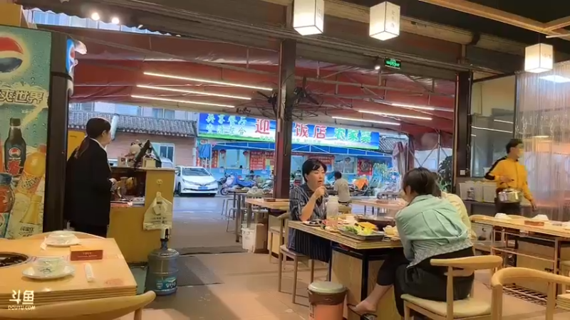 【2022-08-31 19点场】主播阿郎：云南昆明哦