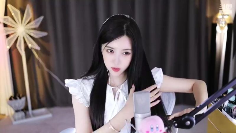 【2022-08-31 04点场】喵小莎：晚上10点时光宝盒复赛敬请期待