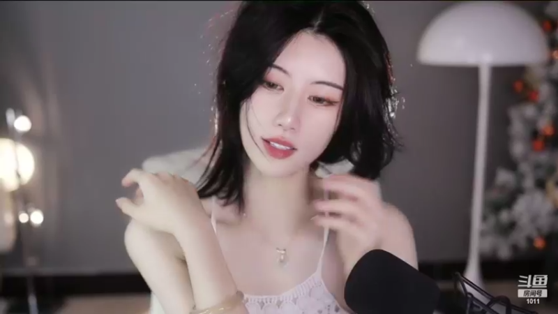 【2022-09-01 22点场】青台miss：希望大家天天开心 1011