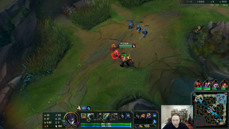 我在斗鱼看即将拥有人鱼线的PDD直播英雄联盟