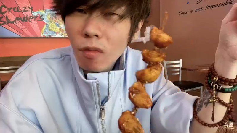 【2022-09-04 04点场】任性的紫琪：紫琪：小飞棍来喏~~~