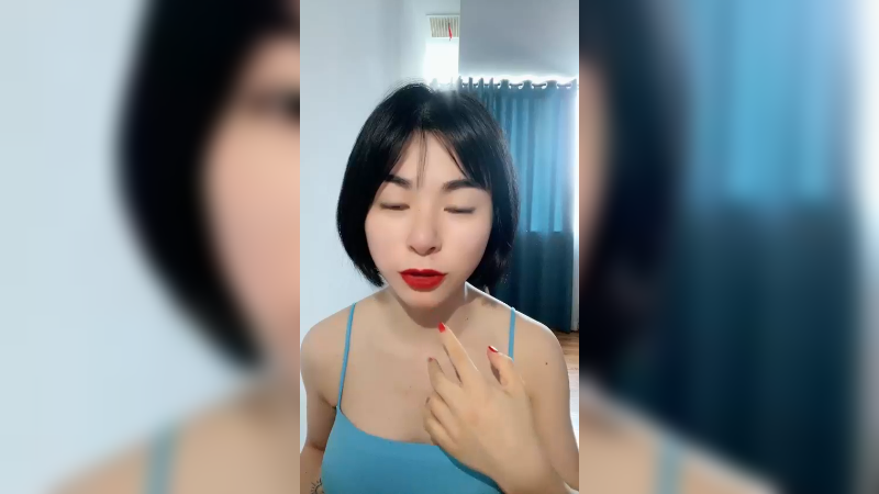 蓝宝儿超甜战衣不战衣不知道，反正是蓝色的].[2022-08-24