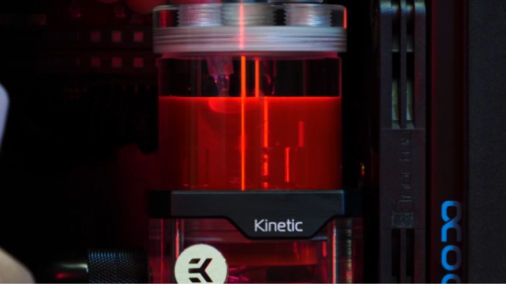 BRO私人定制-华硕ROG全家桶Z11迷你分体水冷电脑方案分享