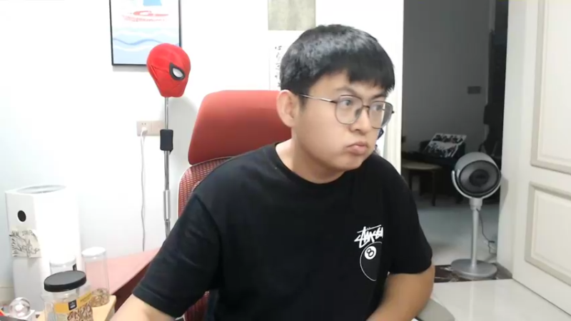 【2022-09-04 22点场】火力堂主：划水直播，没节目！