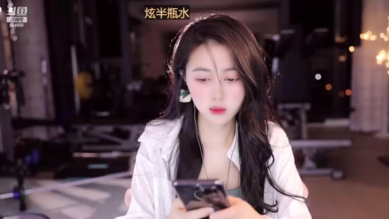 【2022-09-09 00点场】小酒窝翁馨：残云天边过，袅袅催人老