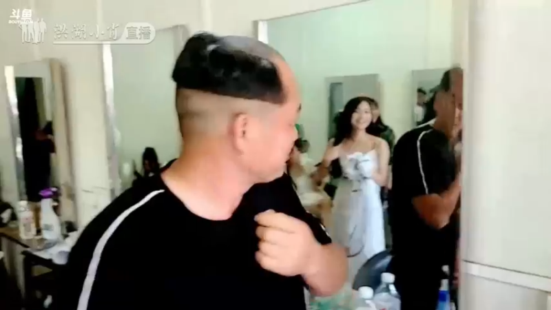 【2022-09-09 16点场】洪湖小肖：就是玩--托尼附体 下午2点开播