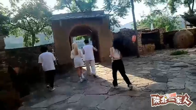 【2022-09-13 17点场】火力堂主：《陕北一家人》Day1 陕北初印象!