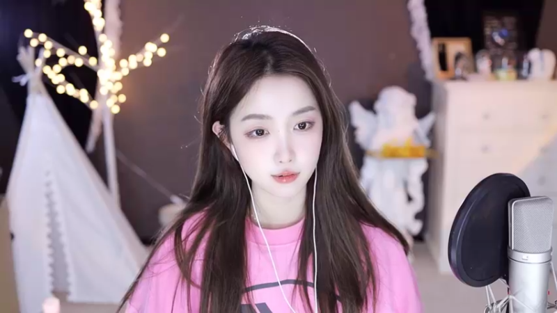 【2022-09-14 06点场】小肉球阿：爱笑的女孩运气不会差~~