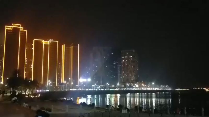 海边美景缺佳人