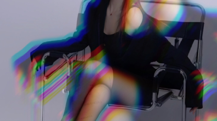 看着挺坏的 实际不坏