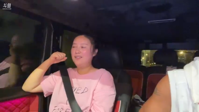 【2022-09-14 01点场】毅：拍视频带妹子训练