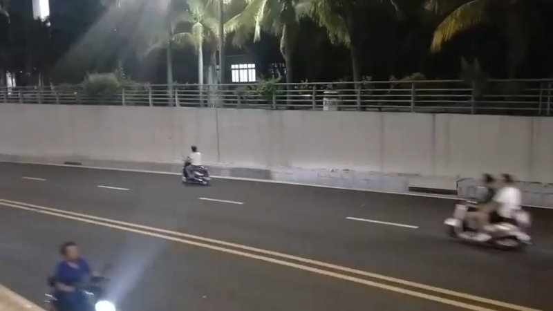 人来人往。都是为了生活