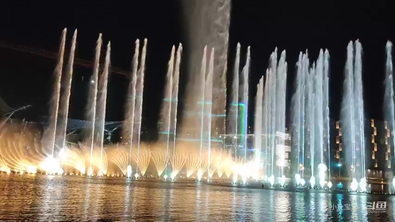音乐喷泉：太漂亮了，一起欣赏么1