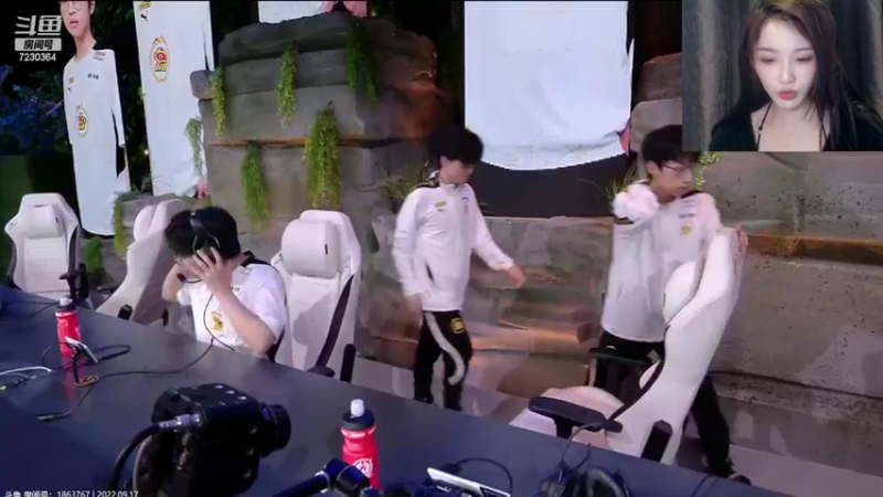 【2022-09-17 21点场】解说小鹿呀：挑杯小组赛第五天