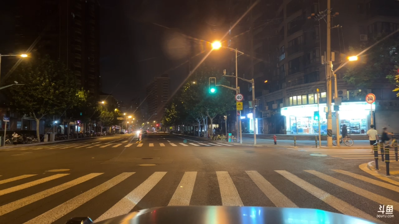 我在斗鱼看黑人毅直播户外