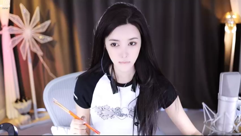 【2022-09-19 11点场】喵小莎：明天中午十二点见。