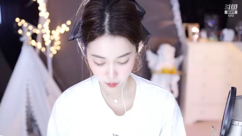 【2022-09-20 12点场】小肉球阿：爱笑的女孩运气不会差~~