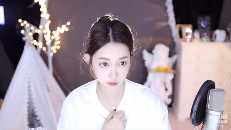 【2022-09-20 00点场】小肉球阿：爱笑的女孩运气不会差~~
