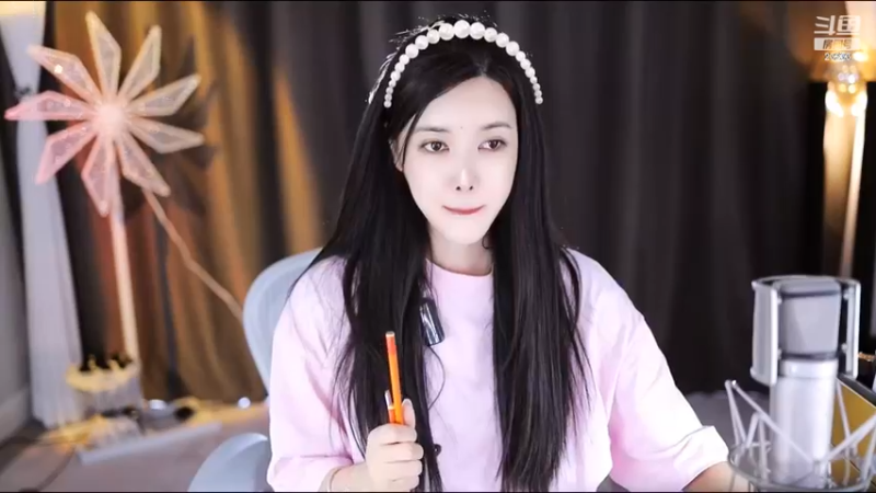 【2022-09-23 14点场】喵小莎：下午2点来 晚上10.30