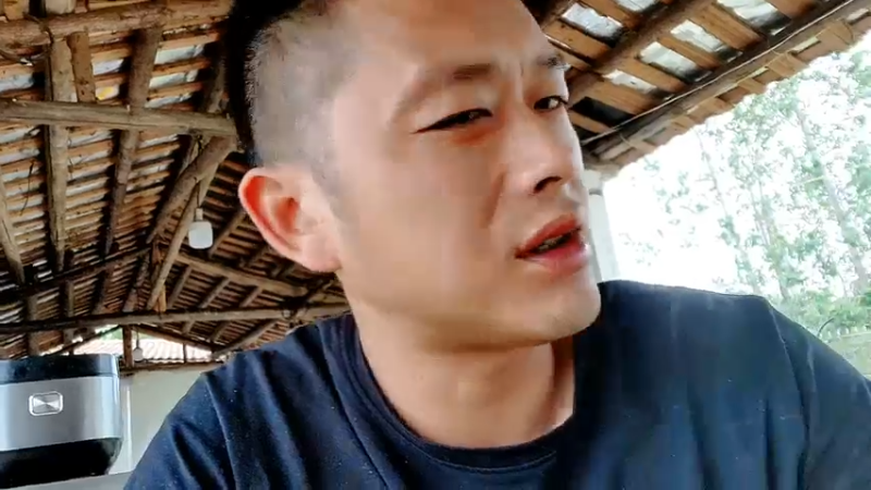 【2022-09-23 14点场】洪湖小肖：晚上9点星势力看跳舞哈