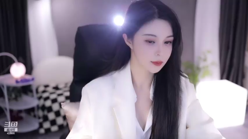 【2022-09-22 21点场】苏恩Olivia：苏恩：晚上好鸭~~~