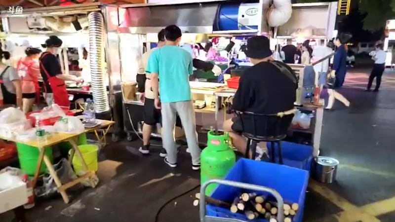 【2022-09-20 19点场】蓝战非OvO：今天夜市出摊赚多少钱