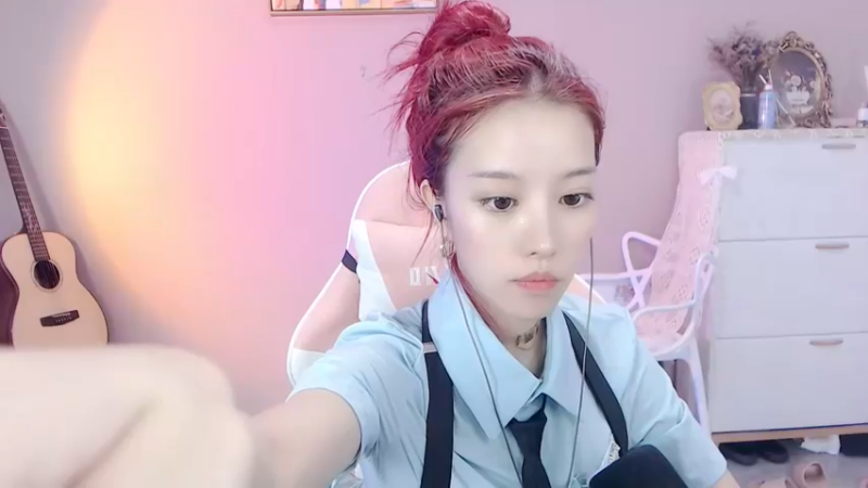 【2022-09-28 18点场】唐6儿：小奶团游戏舞蹈主播 双倍卡有的