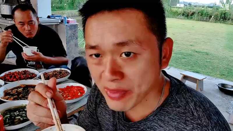 【2022-09-29 17点场】洪湖小肖：快递爆仓了xdm真狠