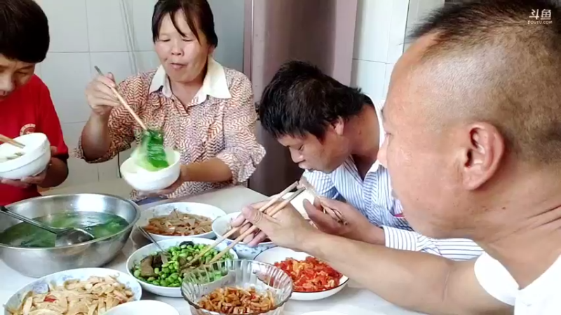 【2022-10-02 12点场】黑哥户外：风雨彩虹。