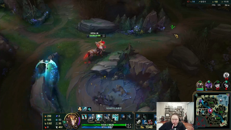 我在斗鱼看即将拥有人鱼线的PDD直播英雄联盟