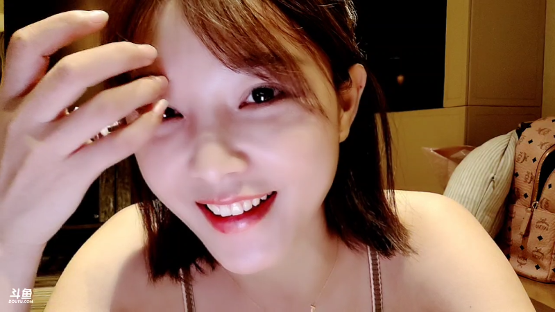 【户外】百变姑姑肖淑洁的精彩时刻 20221002 00点场