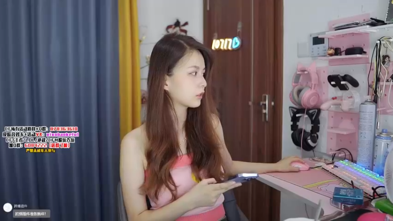 【2022-10-02 18点场】传情小小：小小：国庆快乐～