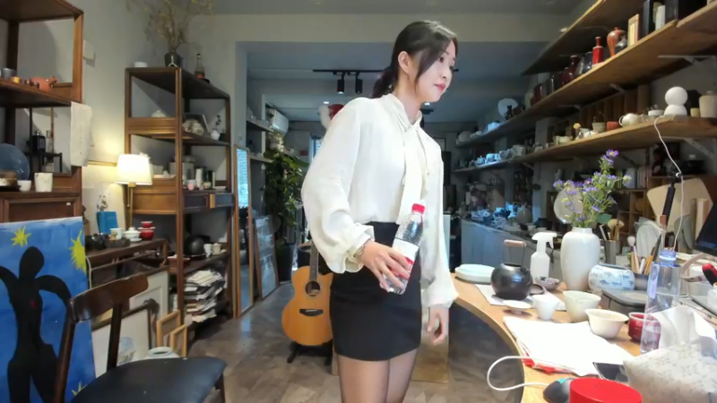 【2022-10-02 14点场】刘灶灶：刘灶灶的瓷器铺，假期愉快~