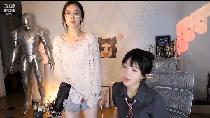 呆妹儿小霸王说曼瑶直播效果不够好，曼瑶不服