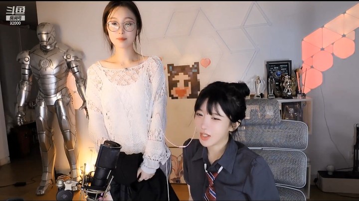 呆妹儿小霸王教曼瑶直播怎么说话的，要给大哥VIP