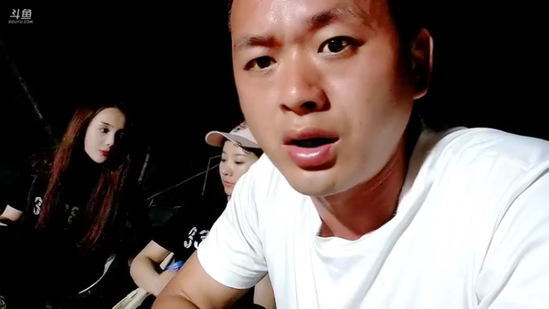 【2022-10-03 19点场】洪湖小肖：《盲盒求生》第2天