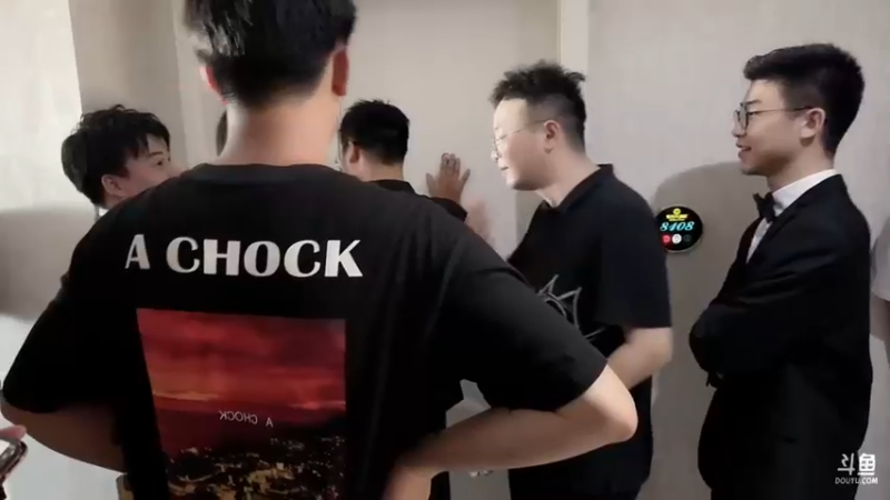 【2022-10-03 14点场】慕堇丶：来参加话哥云婚礼吧！