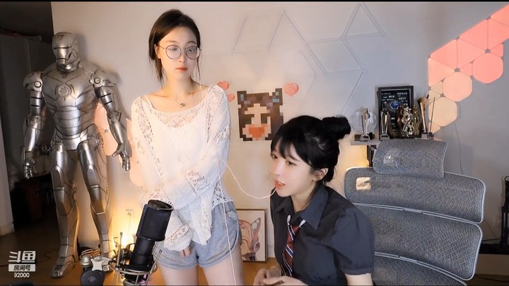 呆妹儿小霸王感叹曼瑶变了，以前很乖，如今老油条了
